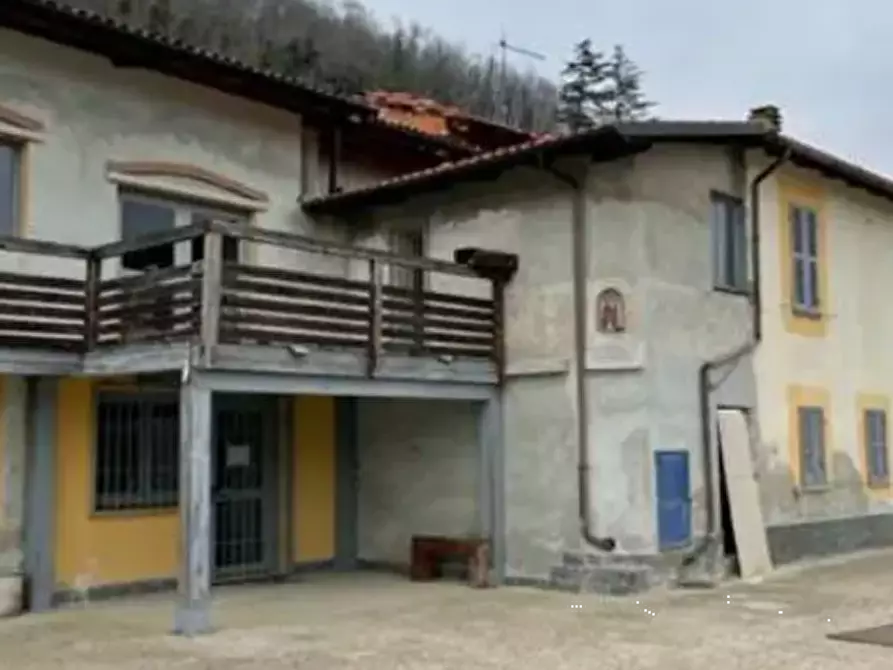 Immagine 1 di Porzione di casa in vendita  in Via Pusa  a Santo Stefano Belbo