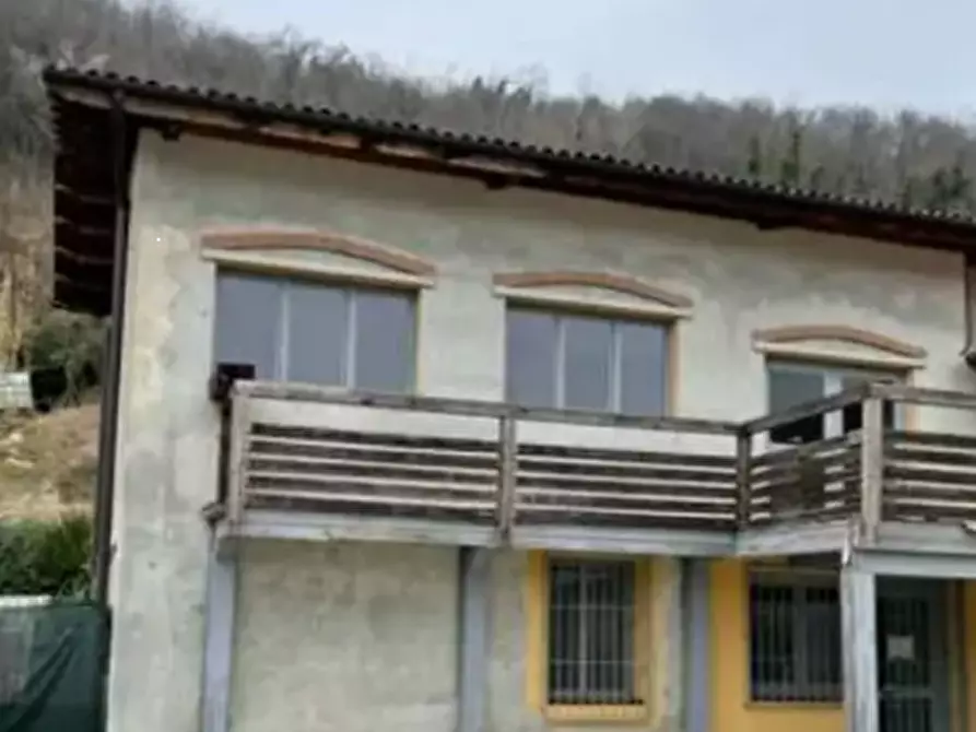 Immagine 4 di Porzione di casa in vendita  in Via Pusa  a Santo Stefano Belbo