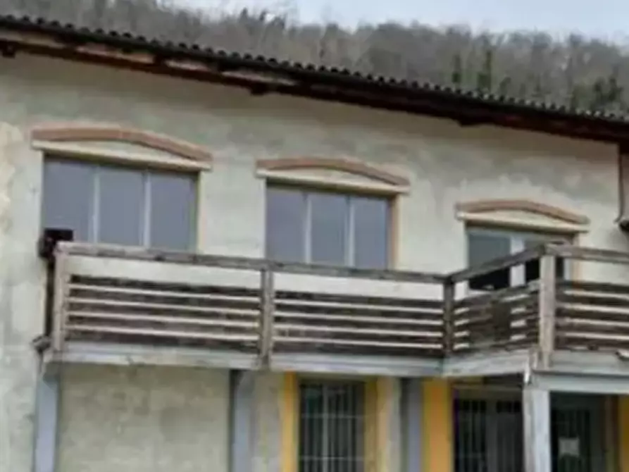 Immagine 5 di Porzione di casa in vendita  in Via Pusa  a Santo Stefano Belbo