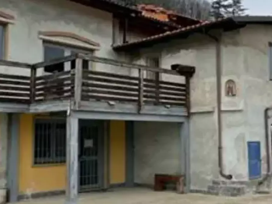 Immagine 6 di Porzione di casa in vendita  in Via Pusa  a Santo Stefano Belbo
