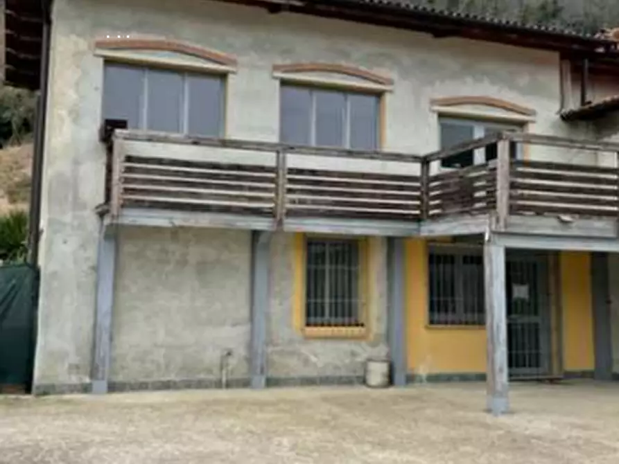 Immagine 13 di Porzione di casa in vendita  in Via Pusa  a Santo Stefano Belbo