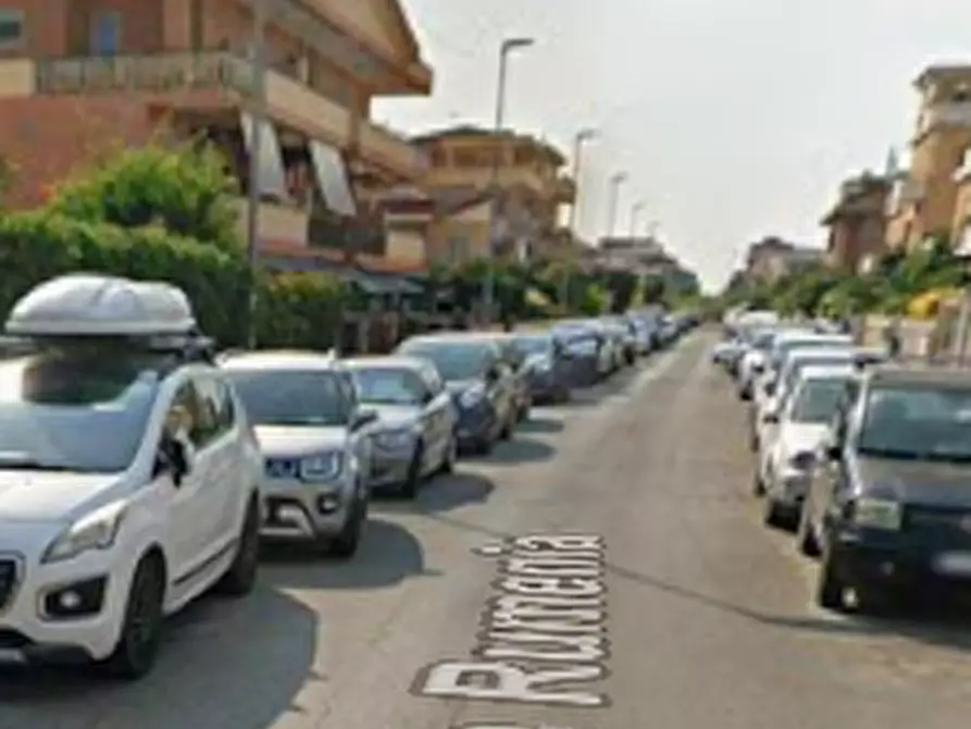 Immagine 12 di Appartamento in vendita  in Via Rumenia a Pomezia