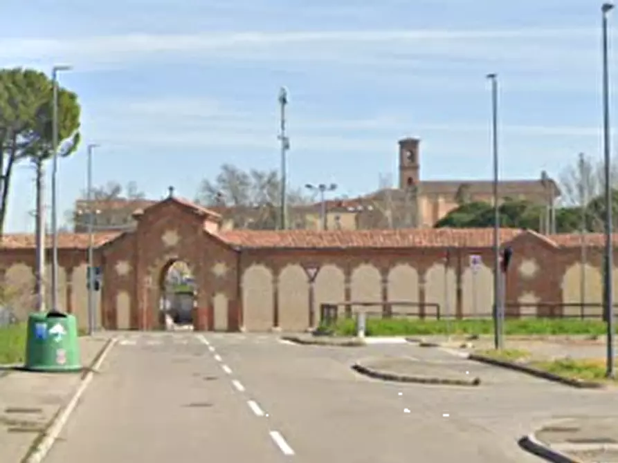 Immagine 10 di Garage in vendita  in Via della Cartiera a Forli'