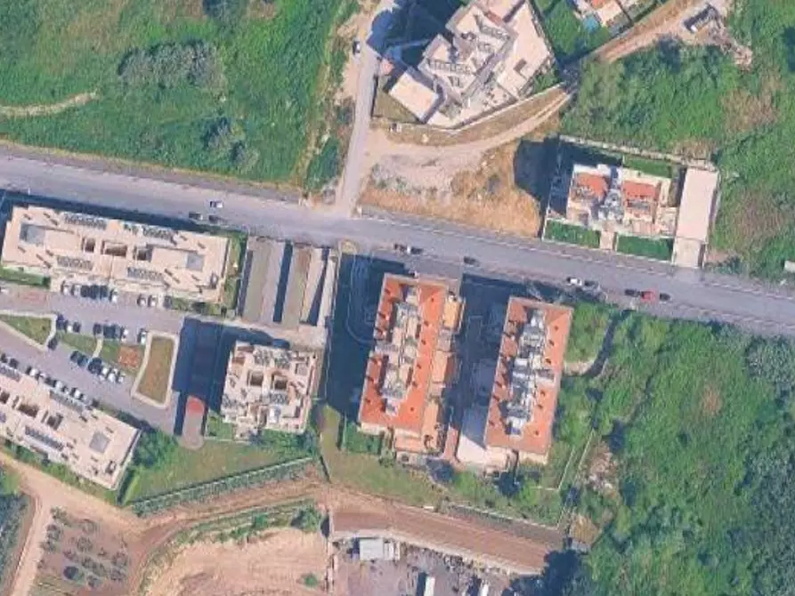 Immagine 3 di Posto auto in vendita  in Via Decimomannu a Roma