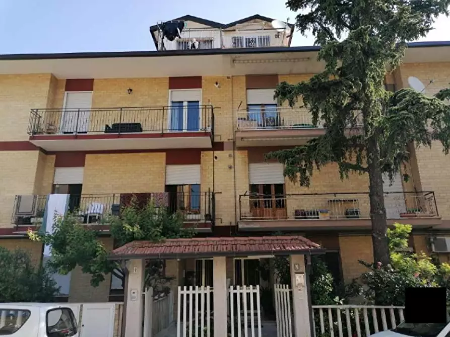 Immagine 1 di Magazzino in vendita  in Via Palmiro Togliatti a Montegranaro