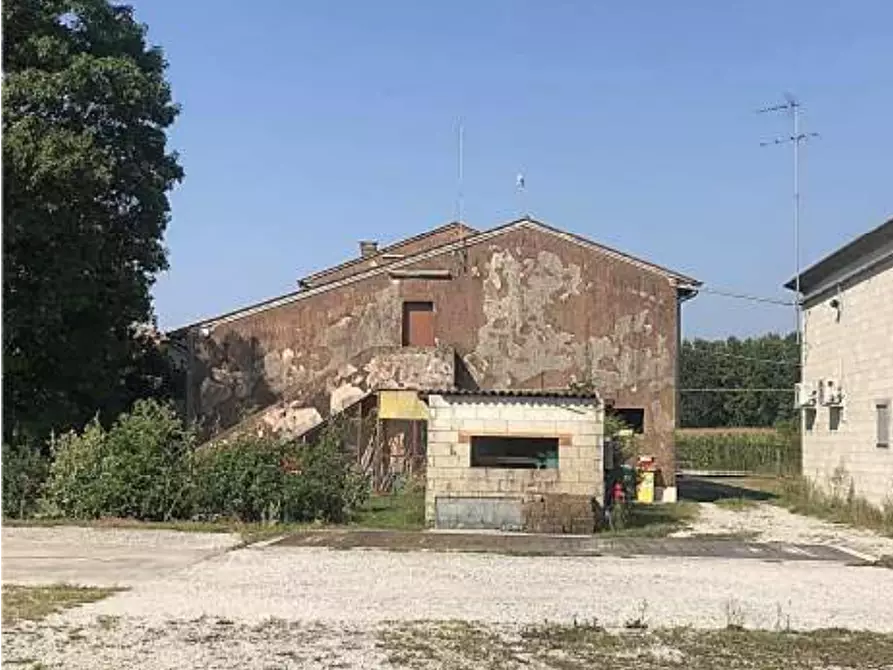 Immagine 1 di Casa indipendente in vendita  in Via Casarella  a Cittadella