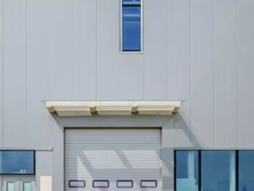 Immagine 5 di Magazzino in vendita  in Frazione Ravignano a Foligno