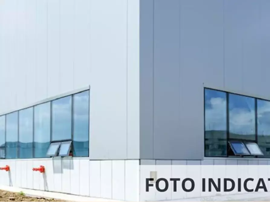 Immagine 8 di Magazzino in vendita  in Frazione Ravignano a Foligno
