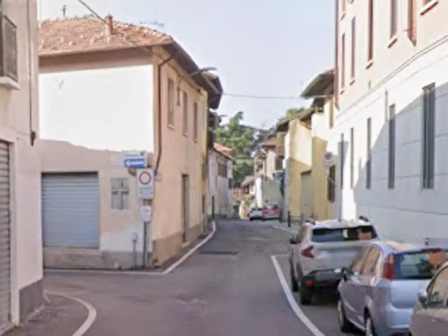 Immagine 9 di Appartamento in vendita  in Via Briante a Somma Lombardo