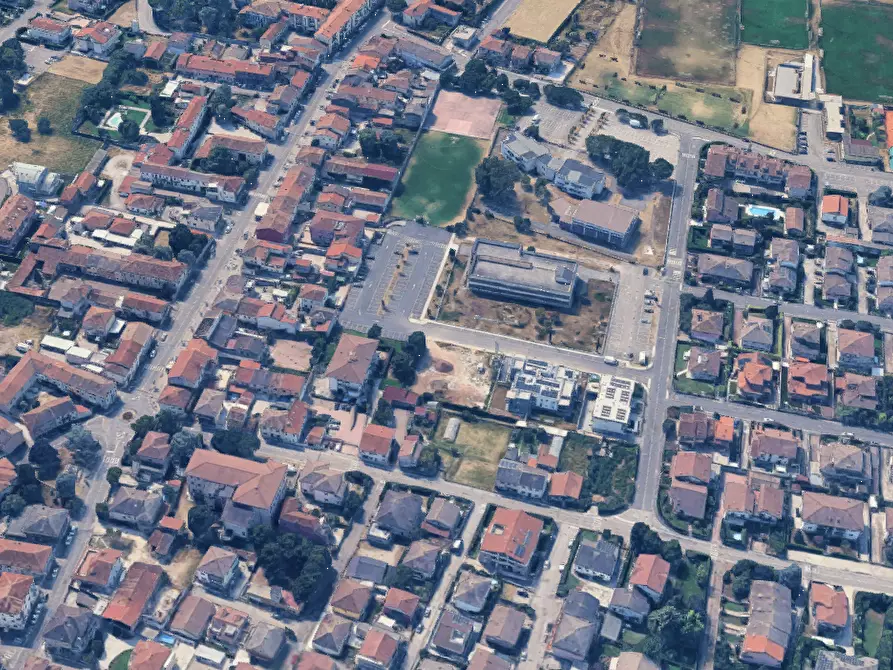 Immagine 10 di Negozio in vendita  in Piazza A. De Gasperi a San Giovanni Lupatoto