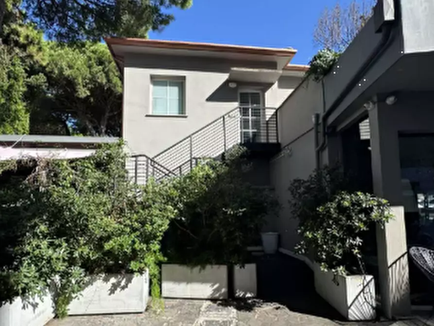 Immagine 6 di Negozio in vendita  in viale Giacomo Matteotti a Cervia