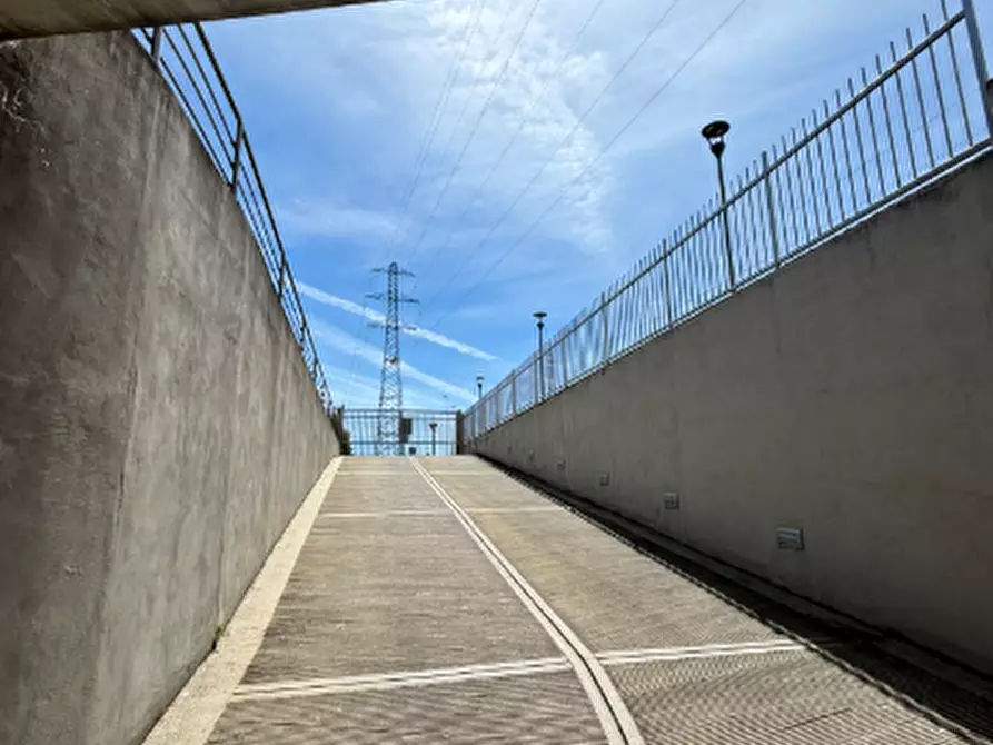 Immagine 1 di Garage in vendita  in Via Pateri a Nichelino