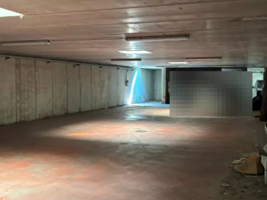 Immagine 2 di Garage in vendita  in Via Pateri a Nichelino