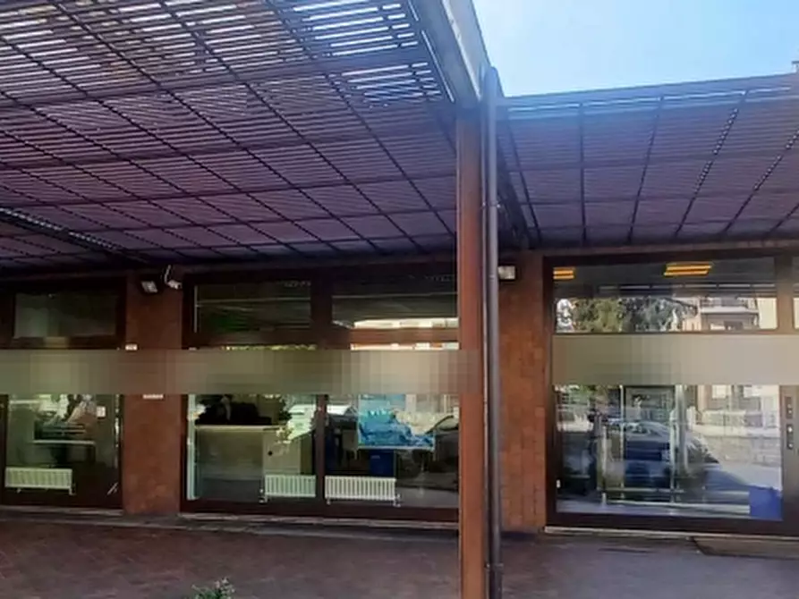 Immagine 3 di Negozio in vendita  in Via Luigi Galvani a Verona