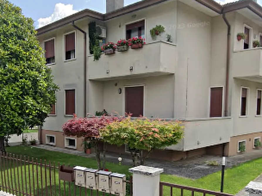 Immagine 4 di Appartamento in vendita  in Via Alfieri a Camisano Vicentino