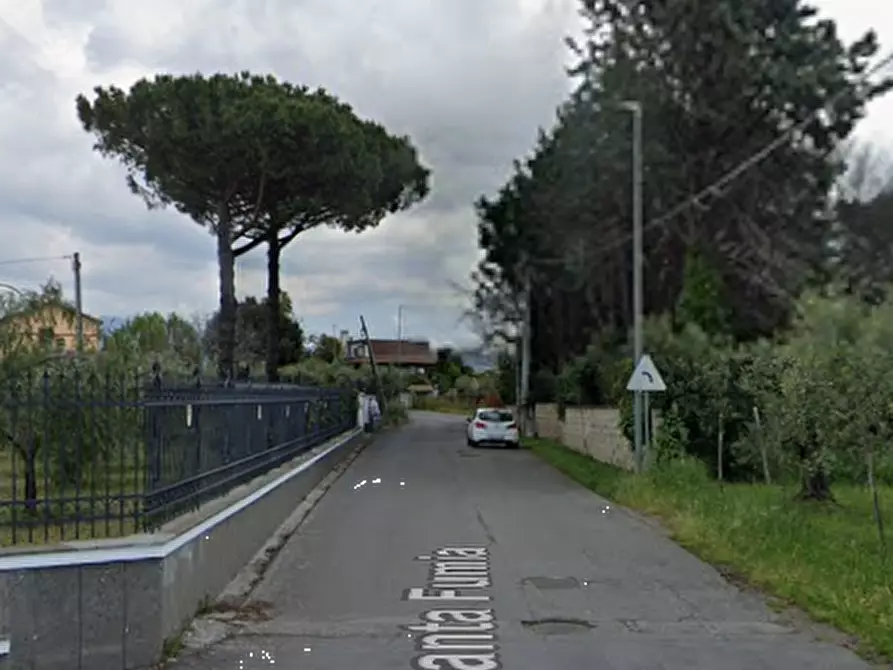 Immagine 10 di Magazzino in vendita  in Via di Santa Fumia a Castel Gandolfo