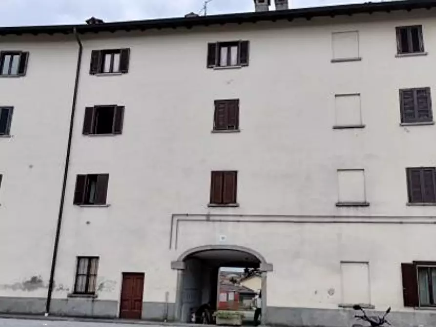 Immagine 2 di Appartamento in vendita  in Via Ettore Brambilla  a Cantù