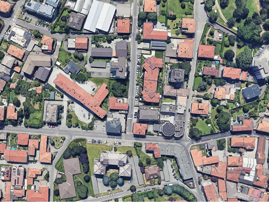 Immagine 11 di Appartamento in vendita  in Via Ettore Brambilla  a Cantù