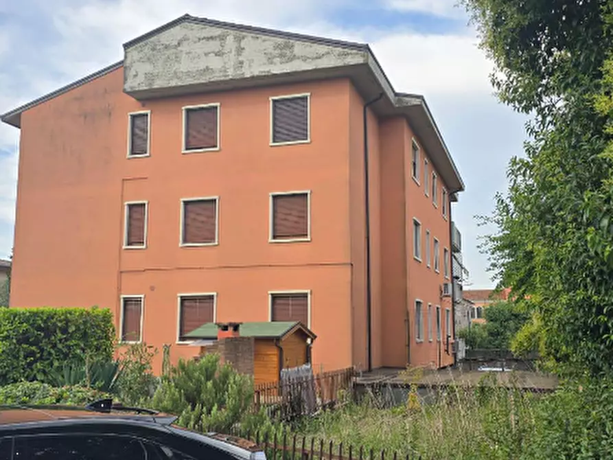 Immagine 5 di Porzione di casa in vendita  in Via Tevere a Montebello Vicentino