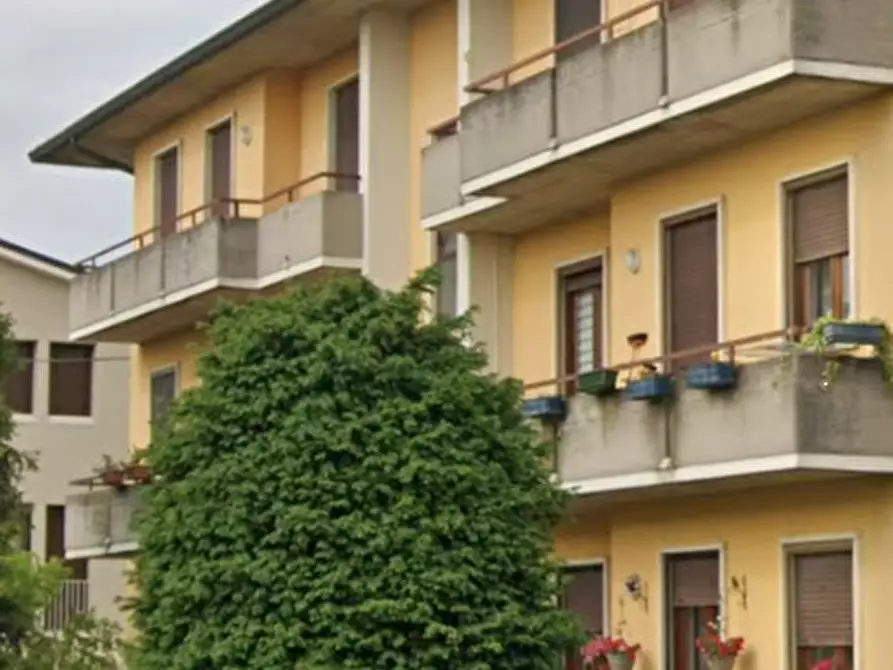 Immagine 15 di Appartamento in vendita  in Via Gorizia a Lonigo