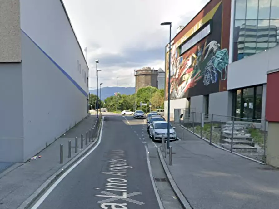 Immagine 8 di Posto auto in vendita  in Via Aldo Moro a Brescia