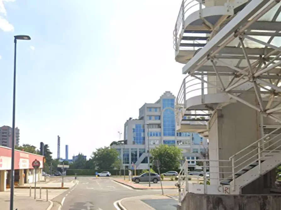 Immagine 9 di Posto auto in vendita  in Via Aldo Moro a Brescia