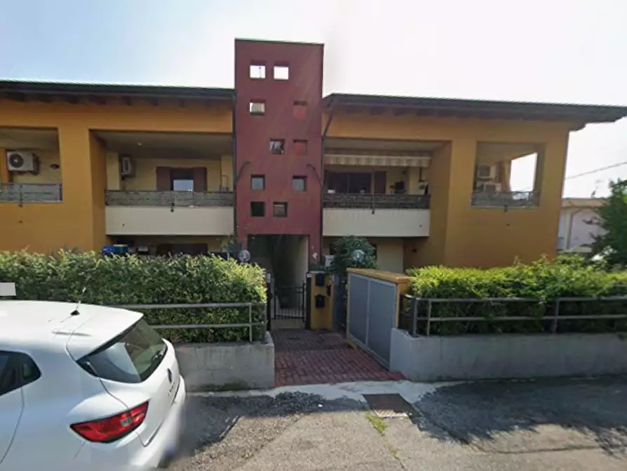 Immagine 3 di Appartamento in vendita  in Via Galileo Galilei a Castiglione Delle Stiviere