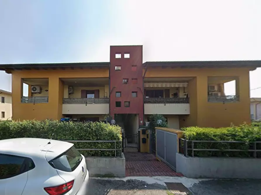 Immagine 5 di Appartamento in vendita  in Via Galileo Galilei a Castiglione Delle Stiviere