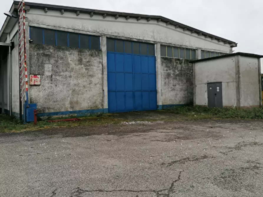 Immagine 1 di Capannone industriale in vendita  in Via Gavioli a Castelmassa