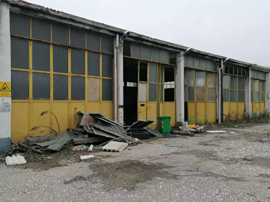 Immagine 5 di Capannone industriale in vendita  in Via Gavioli a Castelmassa