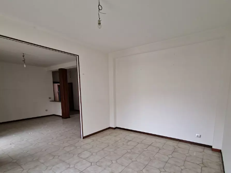 Immagine 3 di Appartamento in vendita  in Via Giuseppe Mazzini a Bergamo