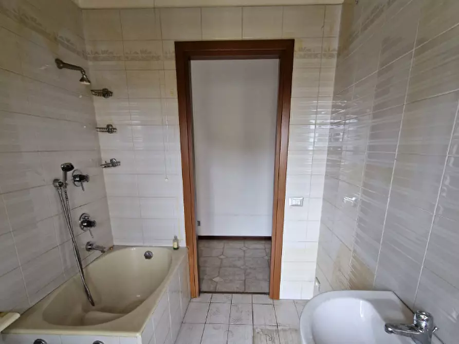 Immagine 8 di Appartamento in vendita  in Via Giuseppe Mazzini a Bergamo