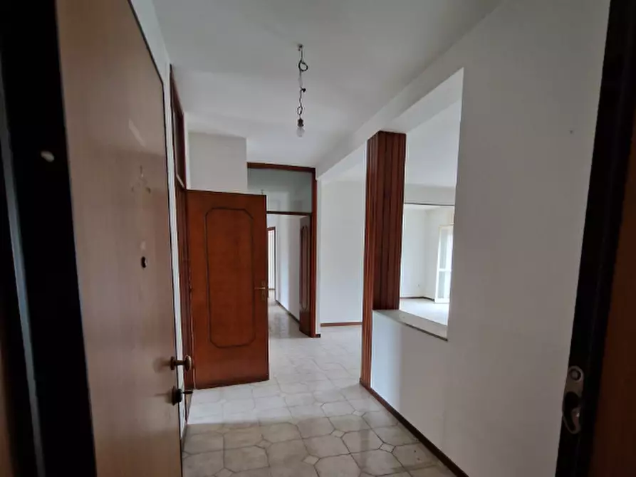 Immagine 15 di Appartamento in vendita  in Via Giuseppe Mazzini a Bergamo