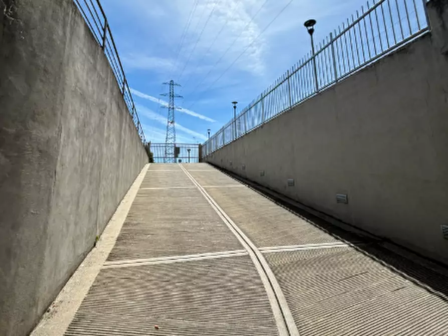 Immagine 1 di Garage in vendita  in Via Pateri a Nichelino