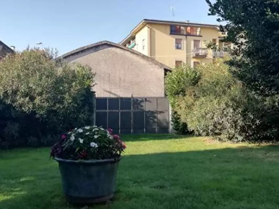 Immagine 9 di Appartamento in vendita  in Viale Risorgimento a Volta Mantovana