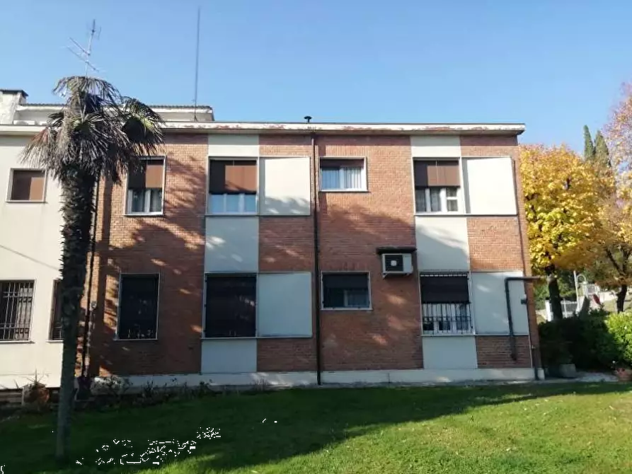 Immagine 12 di Appartamento in vendita  in Viale Risorgimento a Volta Mantovana