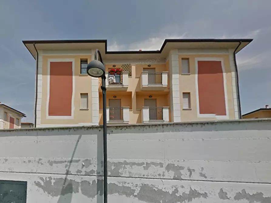 Immagine 4 di Appartamento in vendita  in Via P. Bottoni a Mantova
