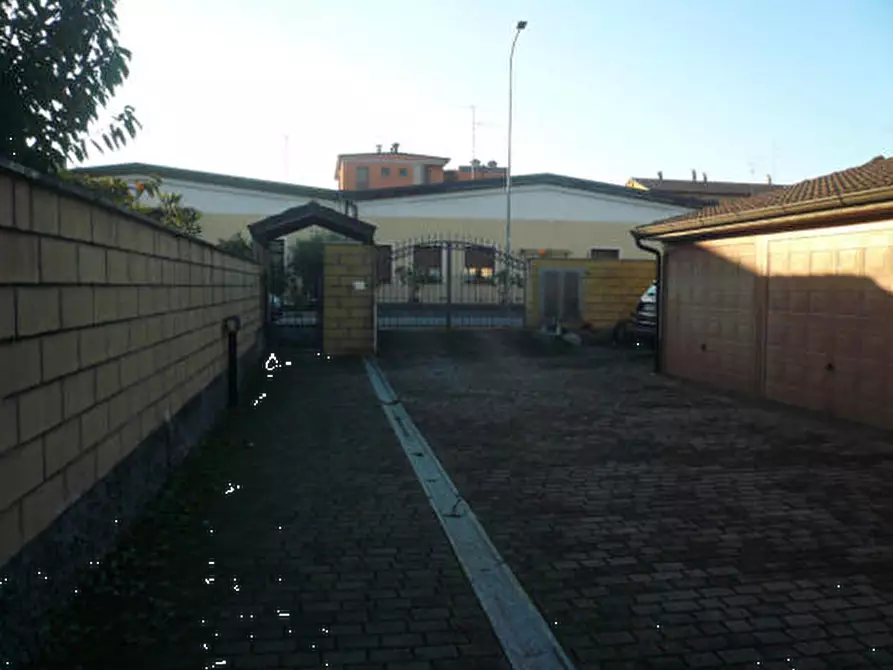 Immagine 15 di Appartamento in vendita  in Via Cavalieri di Vittorio Veneto a San Colombano Al Lambro