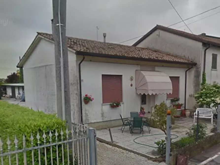 Immagine 3 di Porzione di casa in vendita  in Via della Chiesa a Istrana