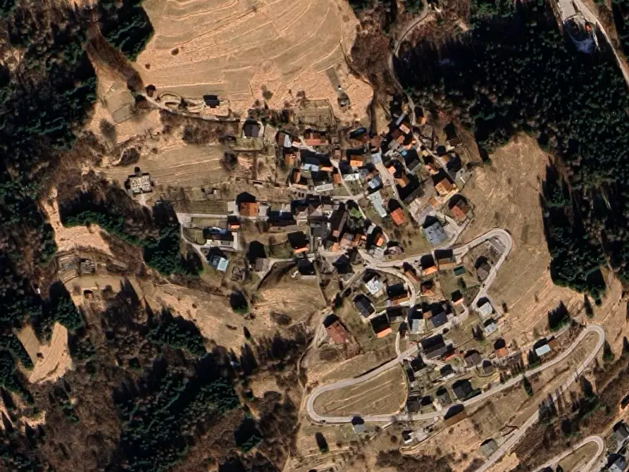 Immagine 1 di Appartamento in vendita  in viale Tiziano a Domegge Di Cadore