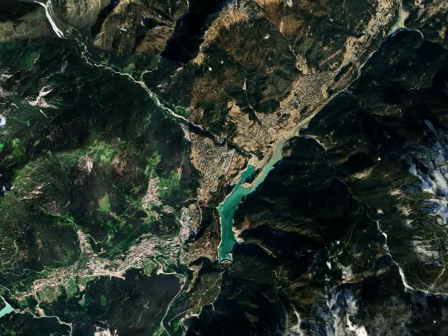 Immagine 8 di Appartamento in vendita  in viale Tiziano a Domegge Di Cadore