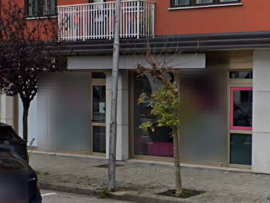 Immagine 10 di Negozio in vendita  in Viale Dolomiti a Ponte Nelle Alpi