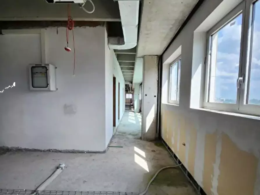 Immagine 17 di Ufficio in vendita  in Strada SP 13 a Concorezzo