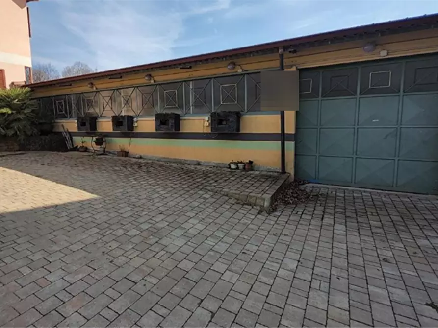 Immagine 1 di Magazzino in vendita  in Strada dei Comuni a Caselette