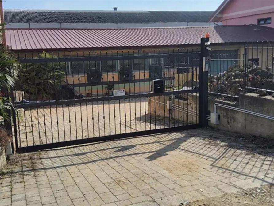 Immagine 4 di Magazzino in vendita  in Strada dei Comuni a Caselette