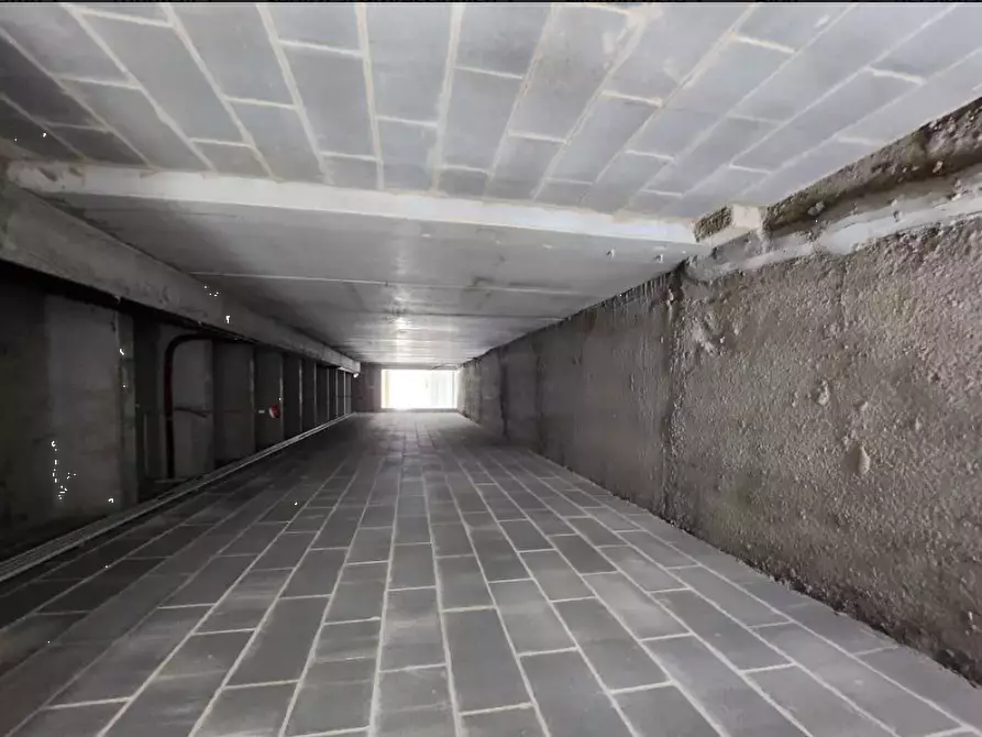 Immagine 17 di Ufficio in vendita  in Strada SP 13 a Concorezzo