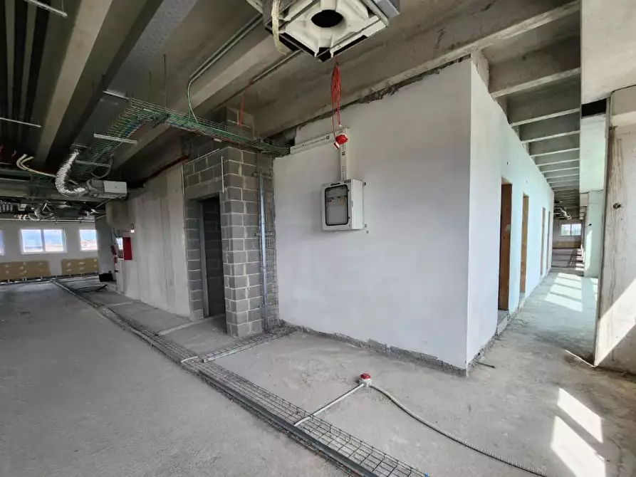 Immagine 15 di Ufficio in vendita  in Strada SP 13 a Concorezzo