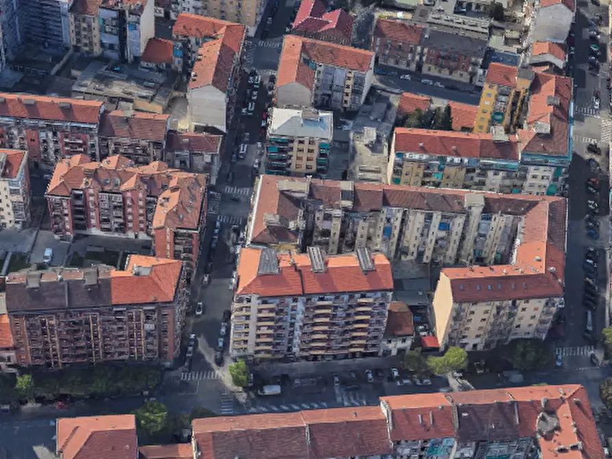 Immagine 10 di Appartamento in vendita  in Via Tiraboschi  a Torino