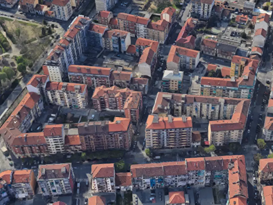 Immagine 11 di Appartamento in vendita  in Via Tiraboschi  a Torino