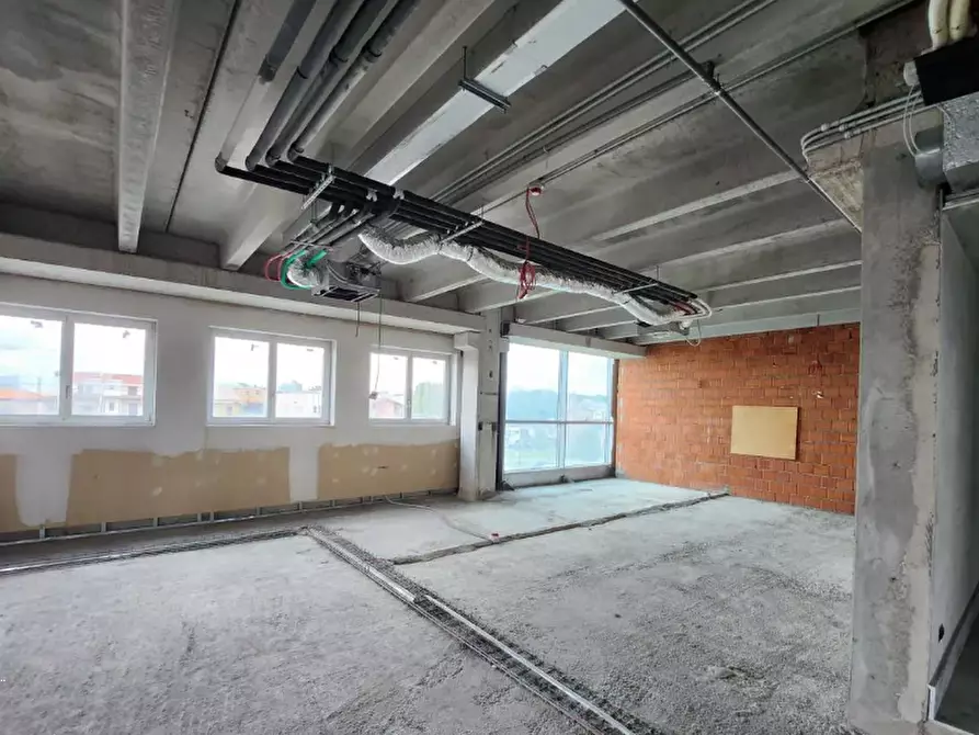 Immagine 15 di Ufficio in vendita  in Strada SP 13 a Concorezzo